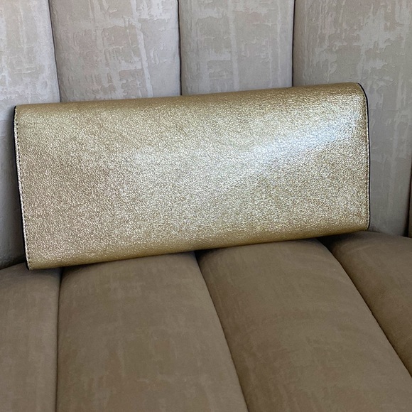 Tory Burch Serif Metallic Clutch - Picture 5 of 10